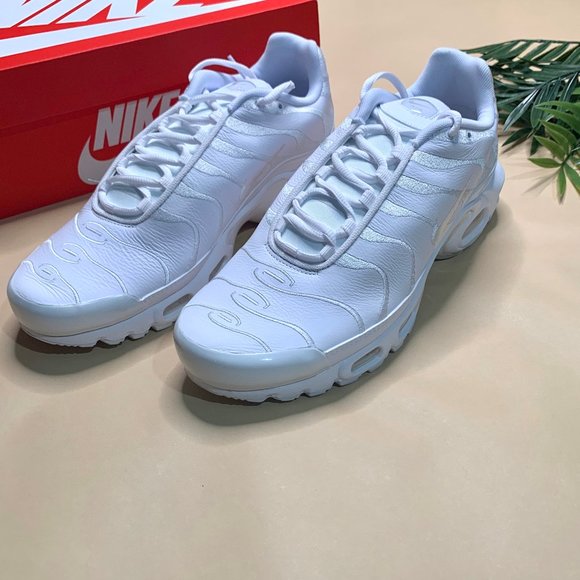air max tn triple white
